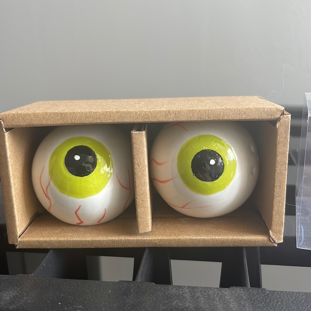 Eyeball salt and pepper shakers